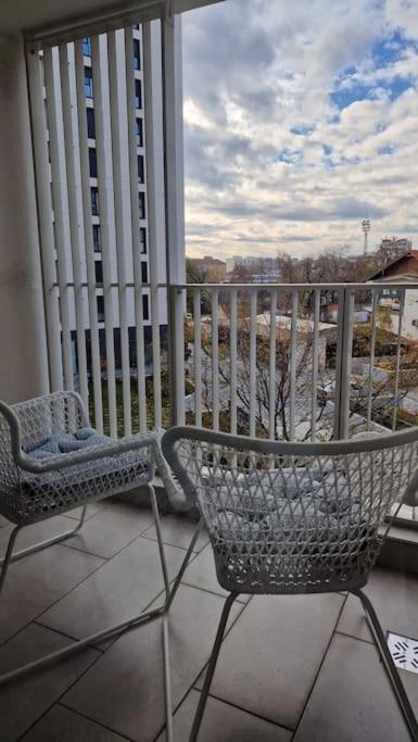 Lovely Apartment In City Center Timisoara Exterior foto